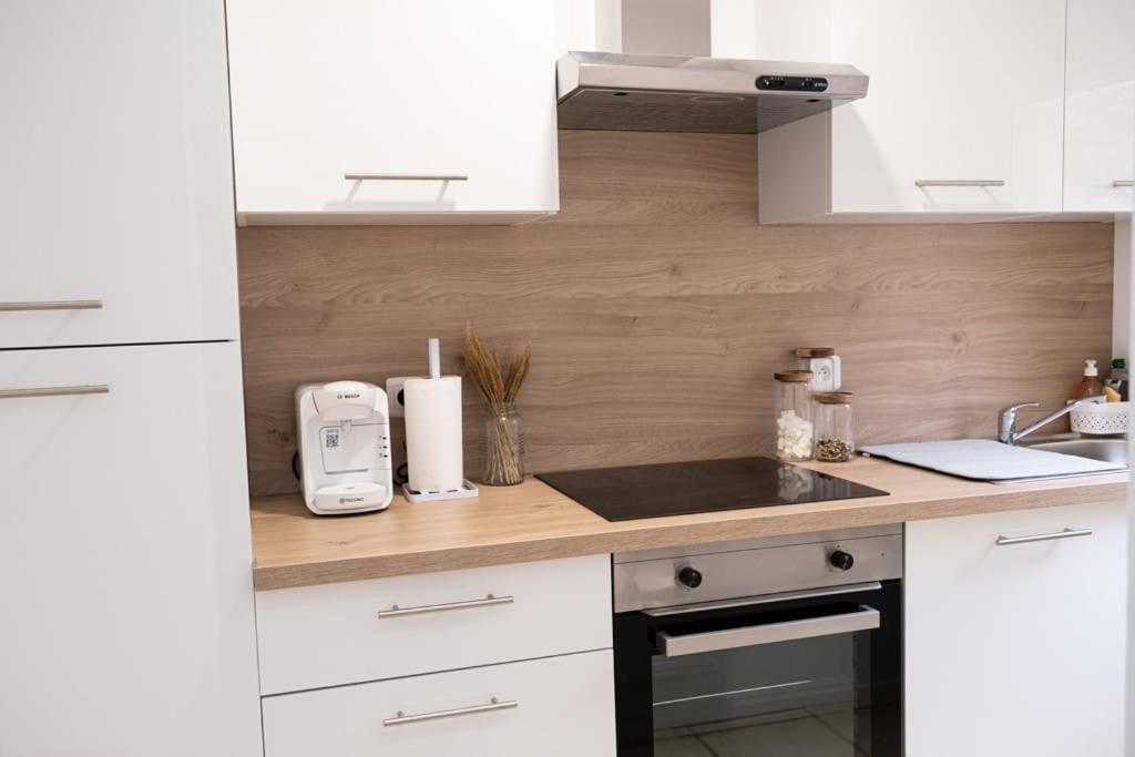 Appartement Renove - Wifi - Jardin - Centre De Niort Bagian luar foto